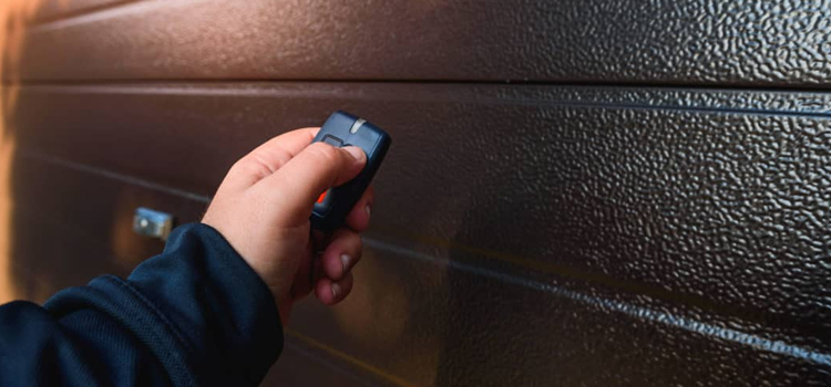 automatic door opener with remote control in Brantford